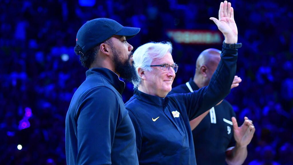 Spieler der Los Angeles Lakers im Einsatz auf dem Basketballfeld